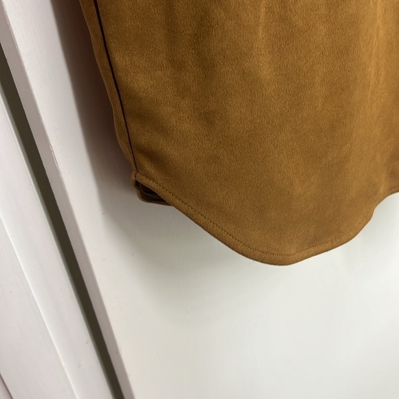 A loves a, Camel colored Faux Suede, button down, long sleeve shirt, oversized - Picture 6 of 13